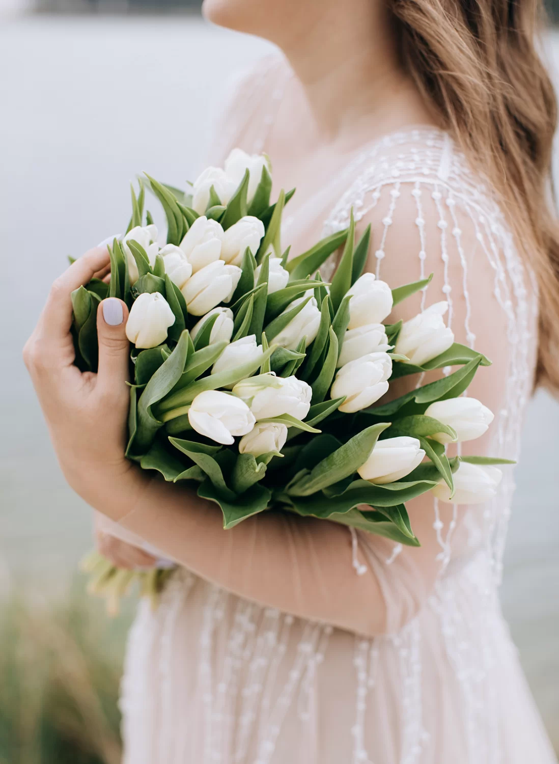 Свадебная флористика: 10 идей для весеннего монобукета