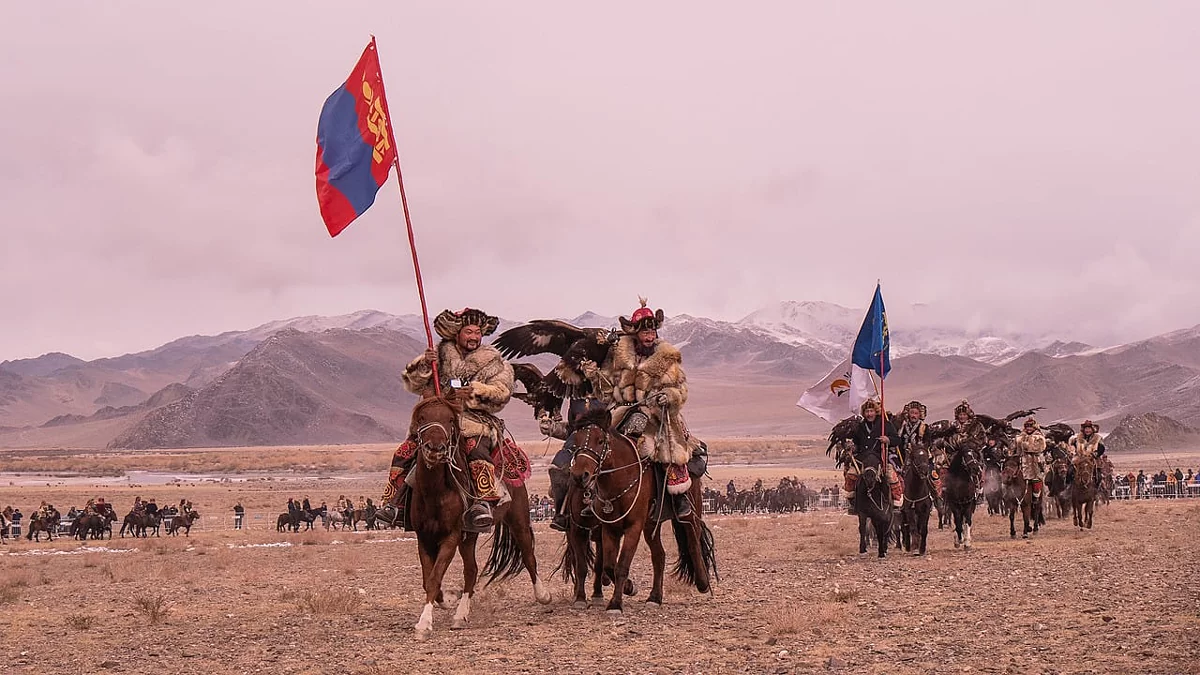 орлиная-охота-путешествия-без-виз-Монголия.png