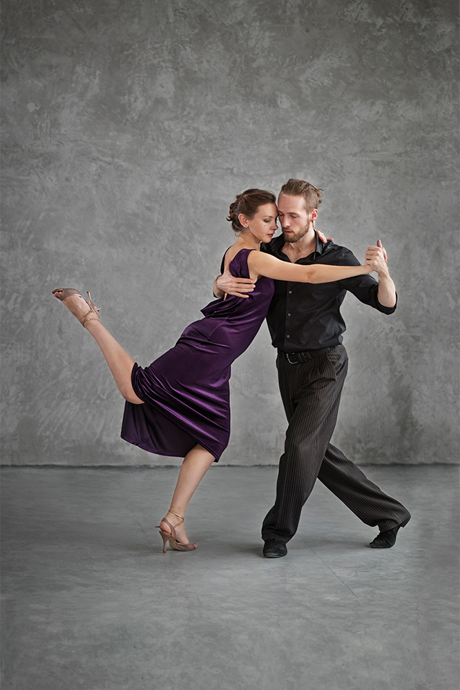 Любовь в ритме танго: 10 популярных мелодий для первого танца жениха и невесты