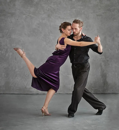 Любовь в ритме танго: 10 популярных мелодий для первого танца жениха и невесты