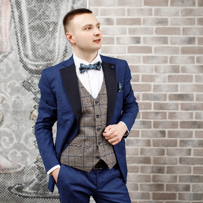 Ведущий Иван Шаульский
