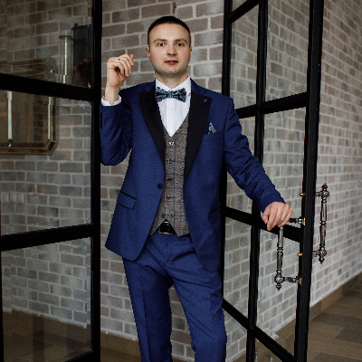 Ведущий Иван Шаульский