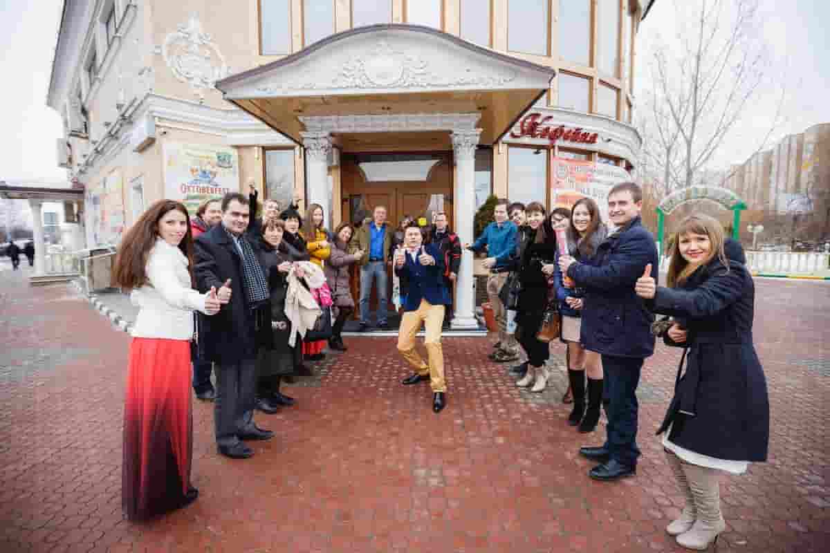 Ведущий Роман Зинченко