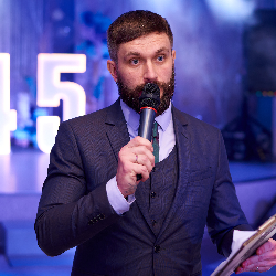 Ведущий Николай Сиденко