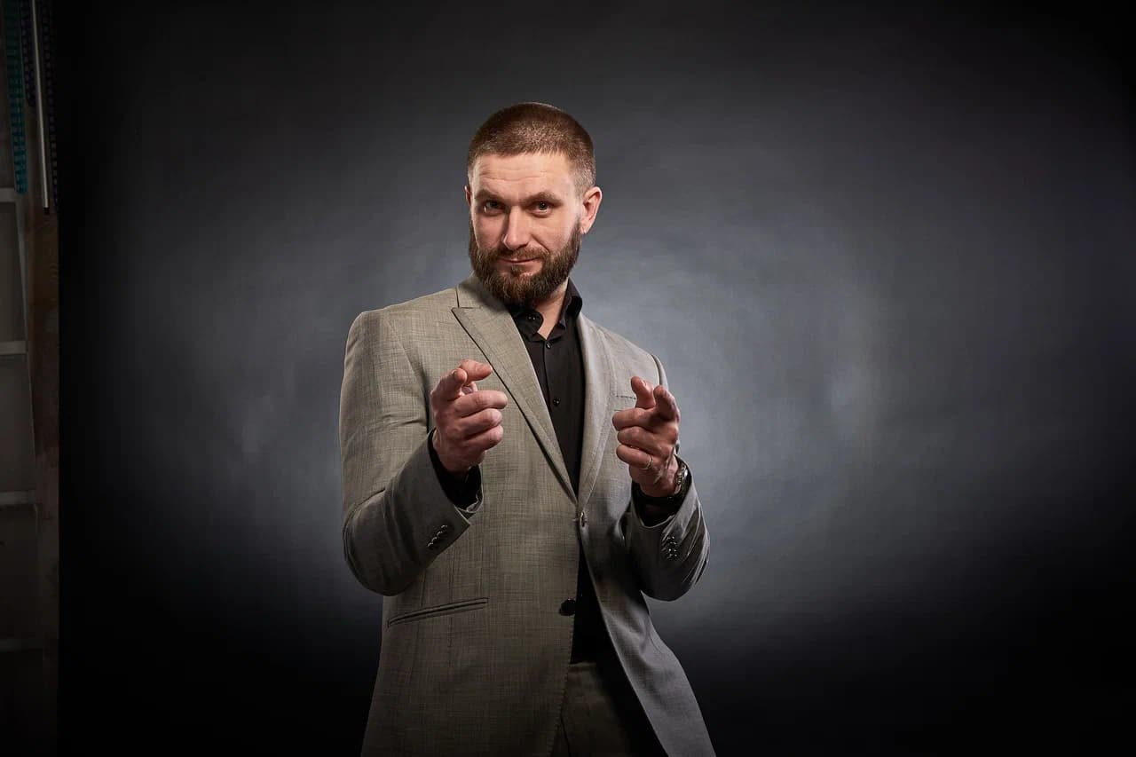 Ведущий Николай Сиденко