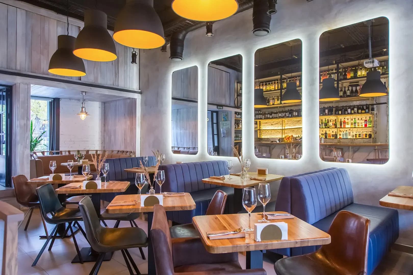 ISKRA BAR / Искра Бар