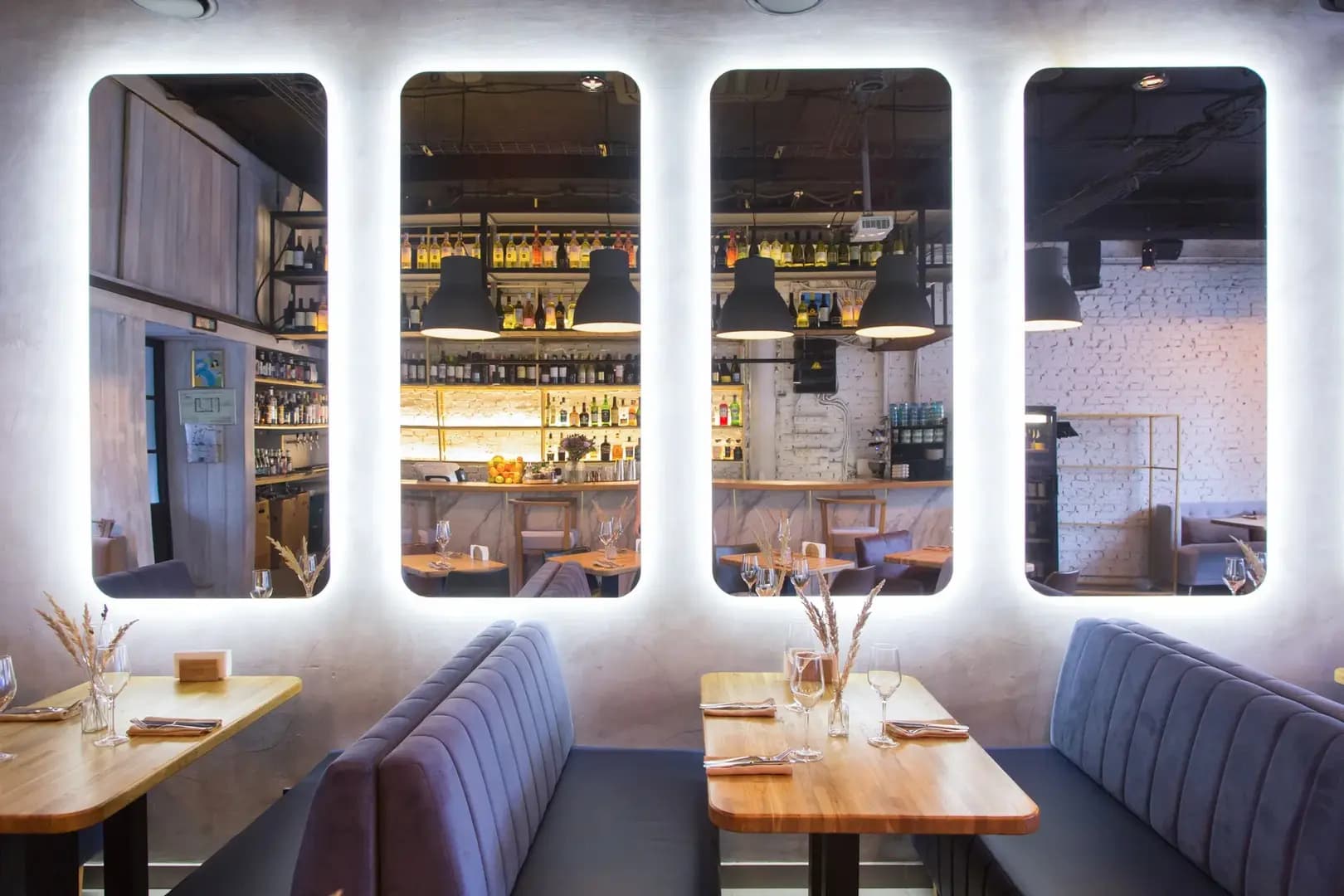 ISKRA BAR / Искра Бар