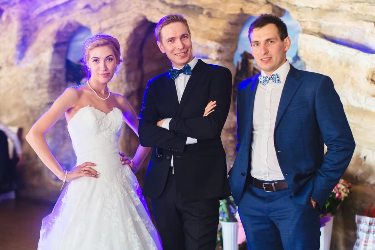 Ведущий Андрей Лобанов