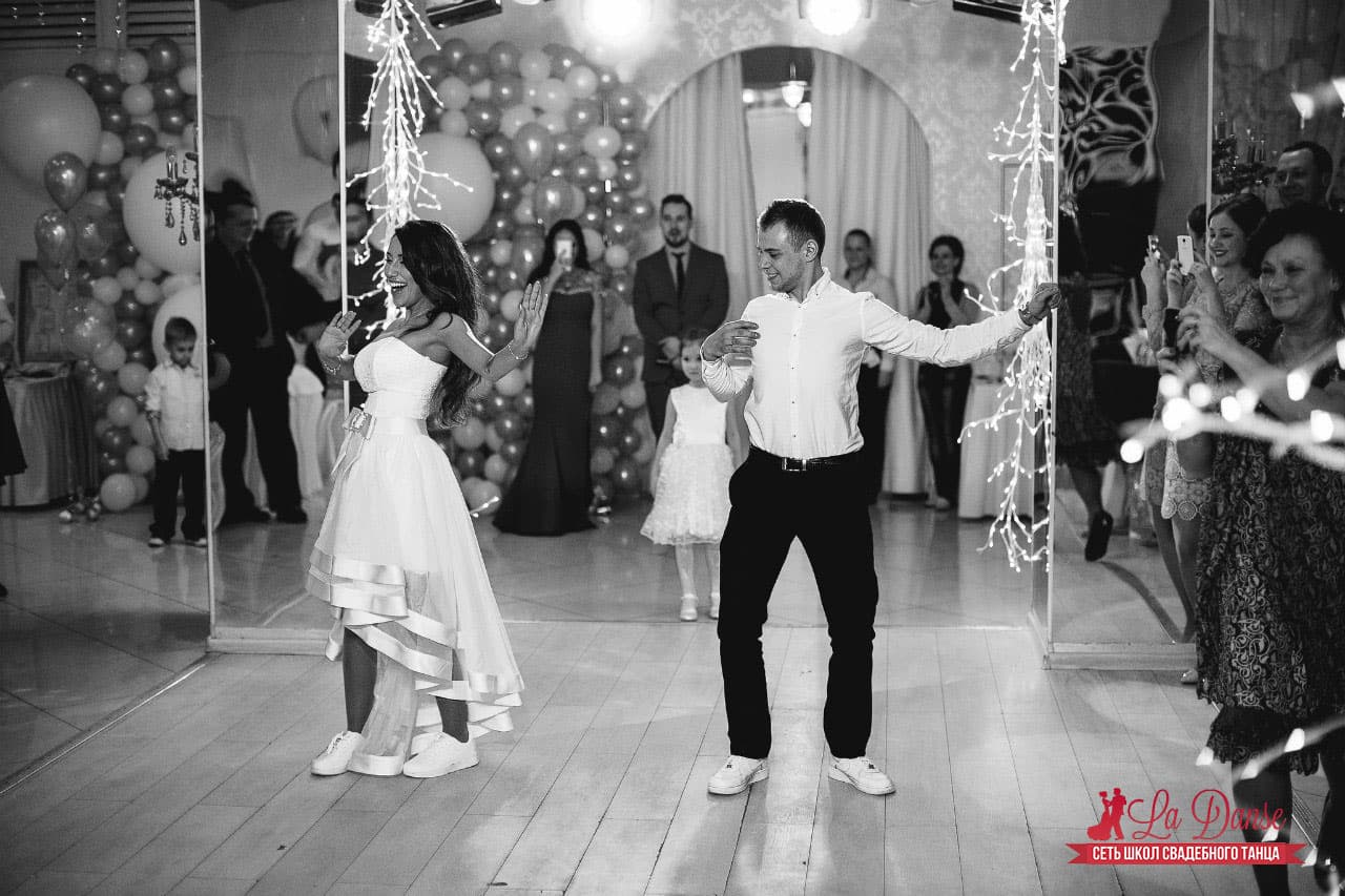 Сеть школ свадебного танца LA DANSE