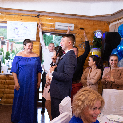 Ведущий Юрий Кудрявцев