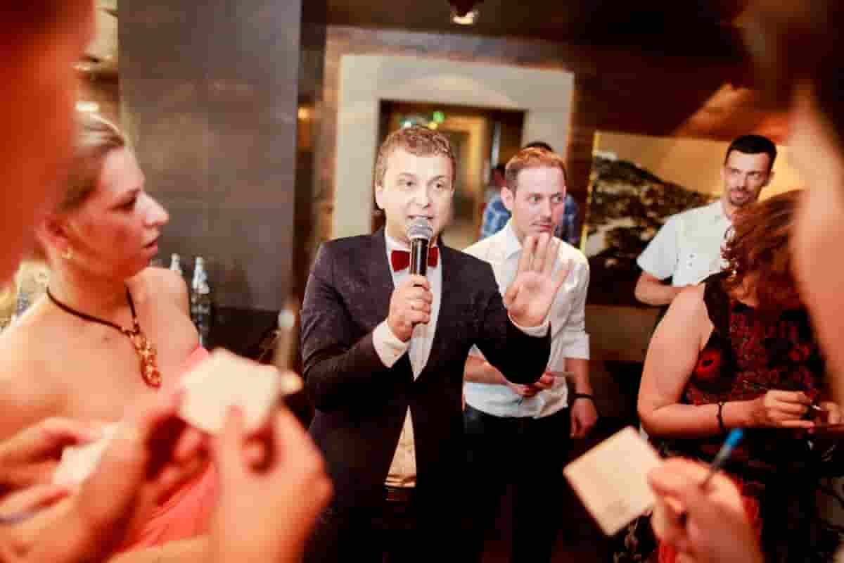 Ведущий Гоша Васильев