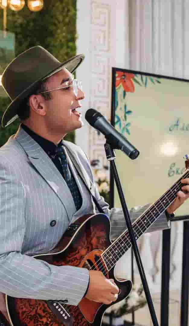 Ведущий Наиль Алиев