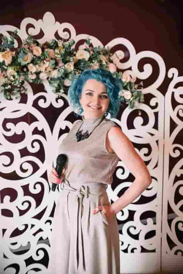 Ведущая Анастасия Полякова