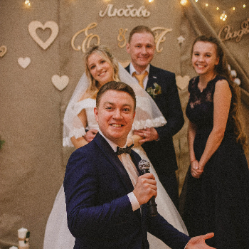 Ведущий Кирилл Кириленко