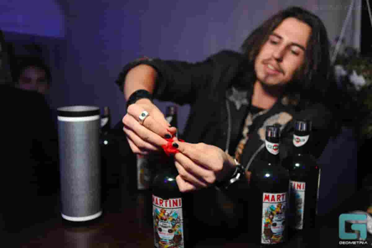 Фокусник , иллюзионист Денис Чертовский