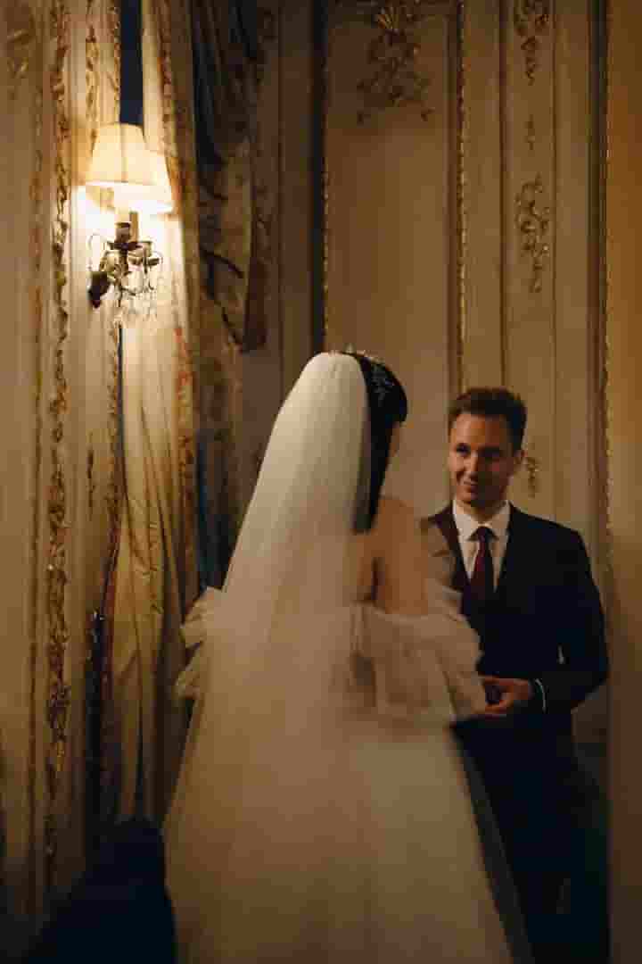 Ведущий Роман Красный