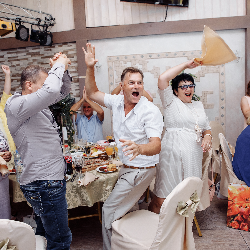 Ведущий Кирилл Андронов