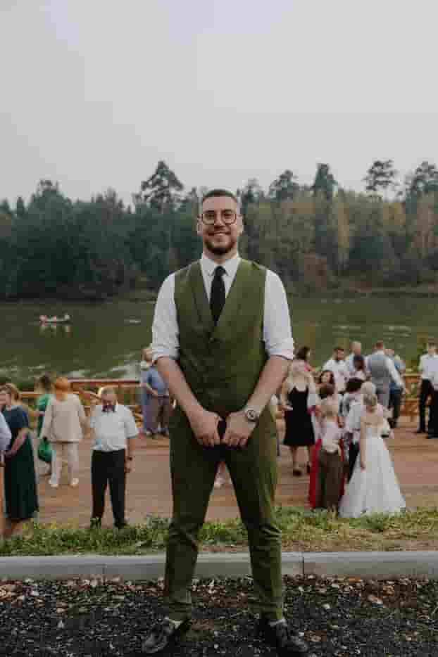 Ведущий Павел Ерофеев