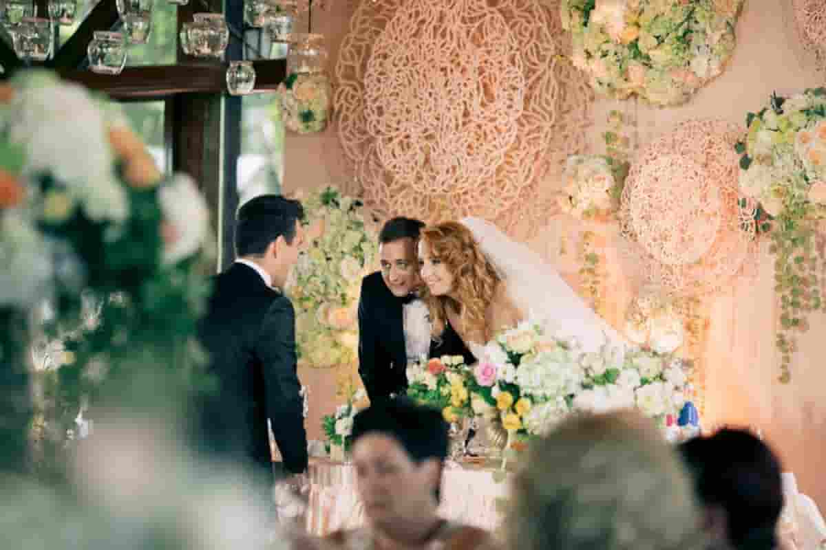 Ведущий Александр Слесарев