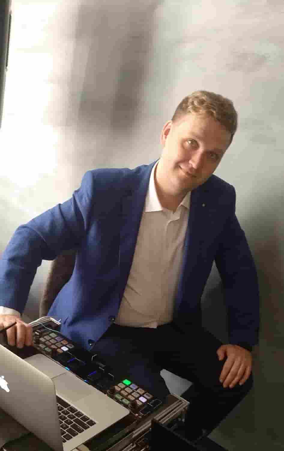 ДиджейАлександр Рутьков