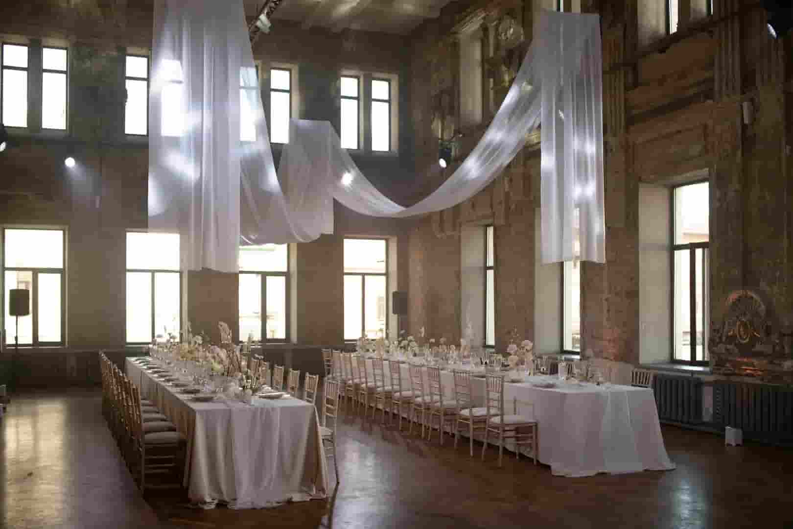 Алина Посторонка