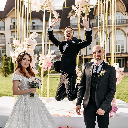 Ведущий Стас Курдаков