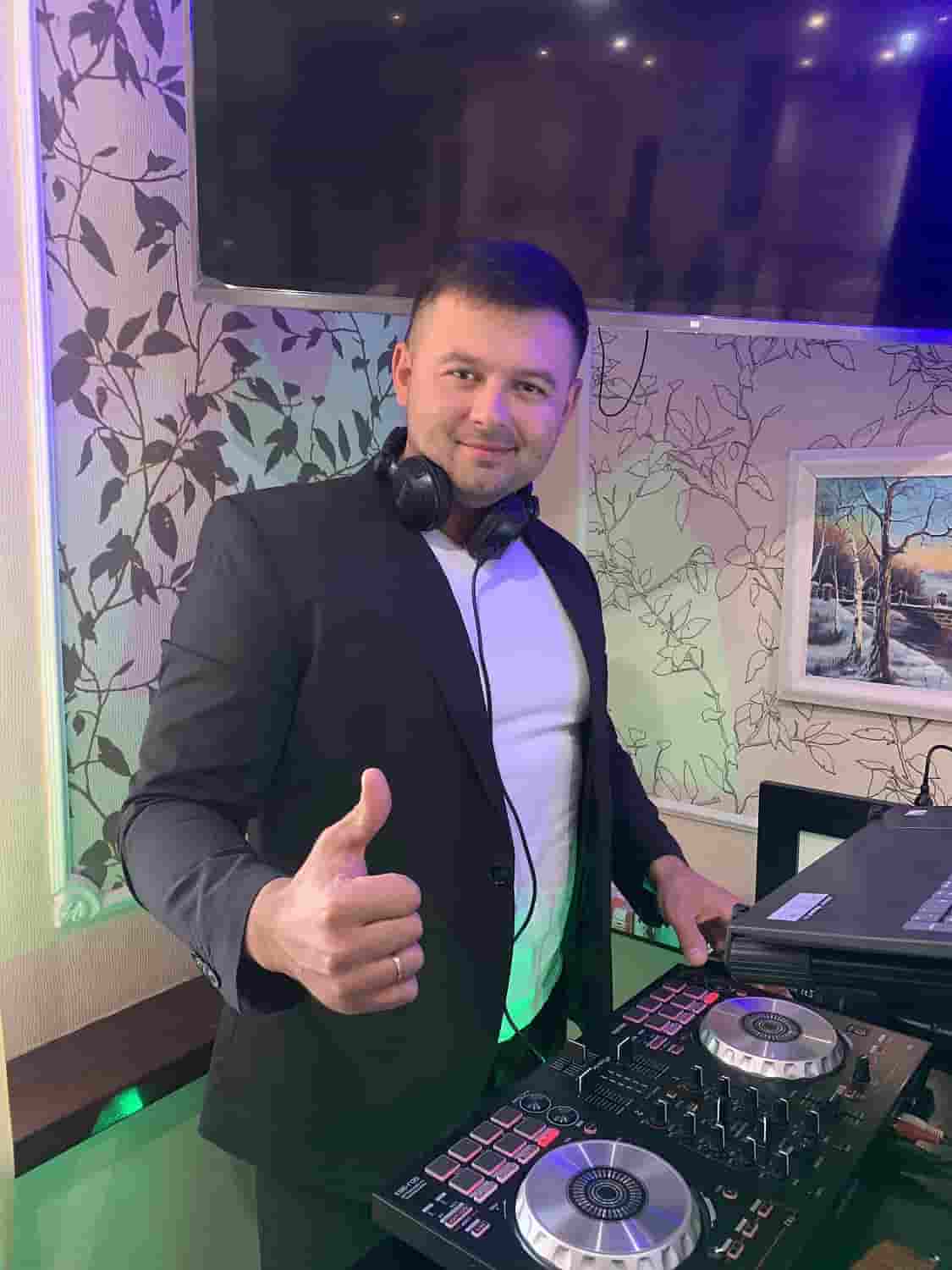 Диджей Василий Кириллов