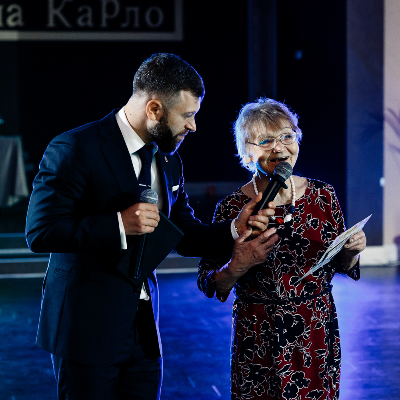 Ведущий Давид Габриелян