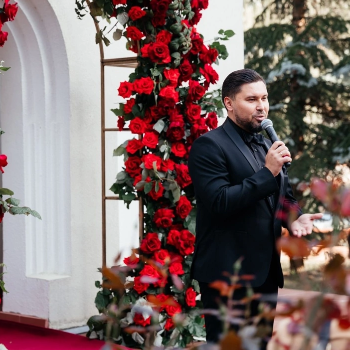 Ведущий Александр Логинов "Доктор Шоу"