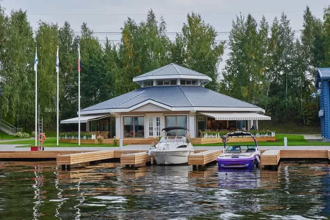 Яхт-клуб Фарватер