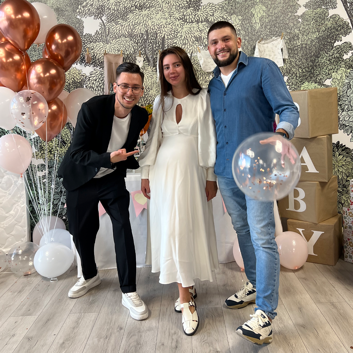 Ведущий Роман Кузьмичев