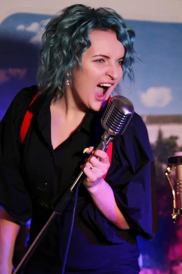 Ведущая Анастасия Полякова