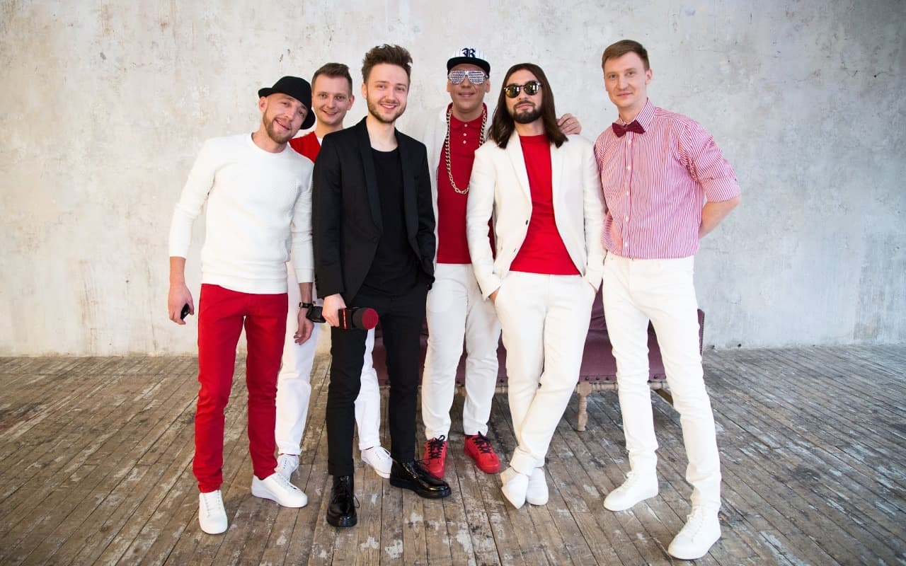 Ведущий Павел Рослик