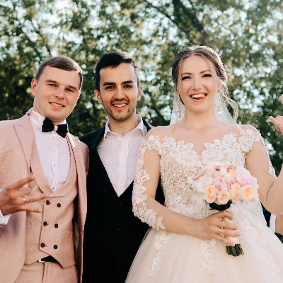 Ведущий Тимур Султанов