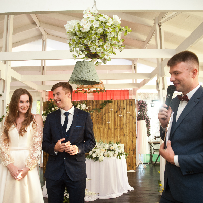 Ведущий Юрий Кудрявцев