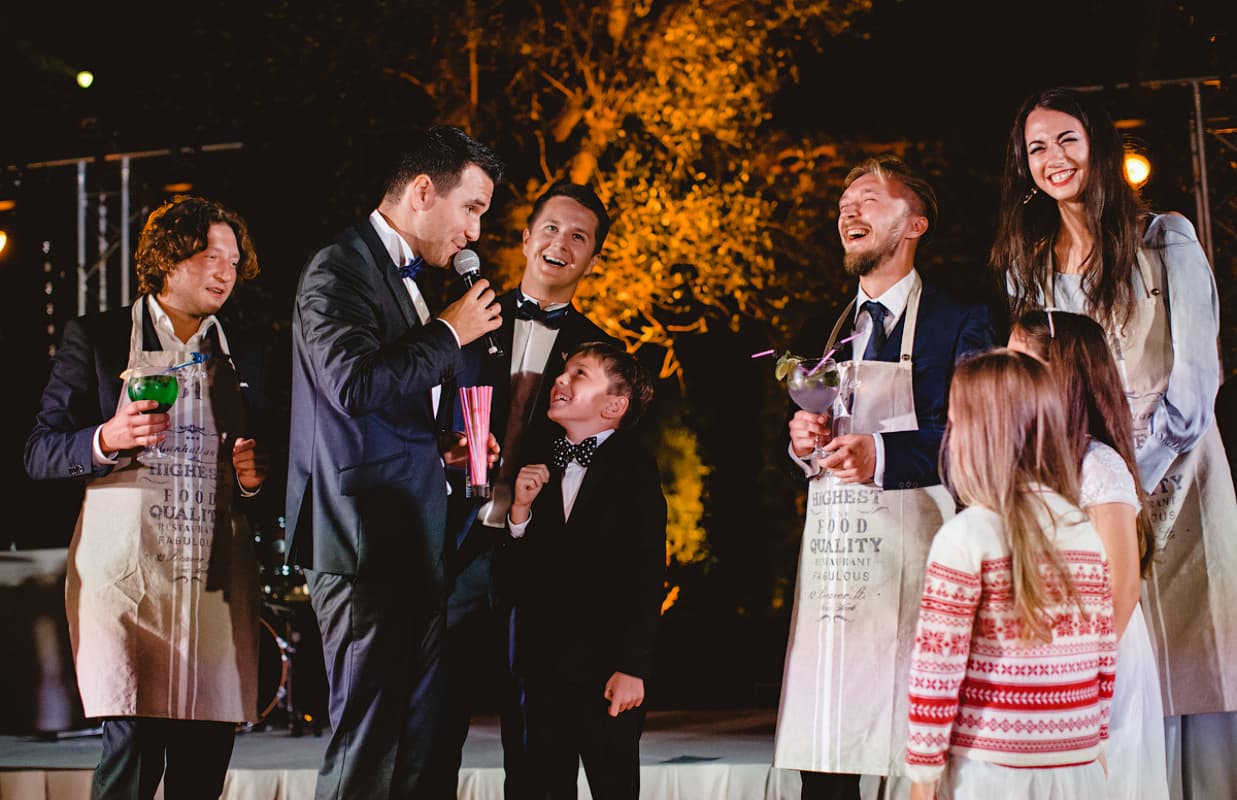 Ведущий Александр Слесарев