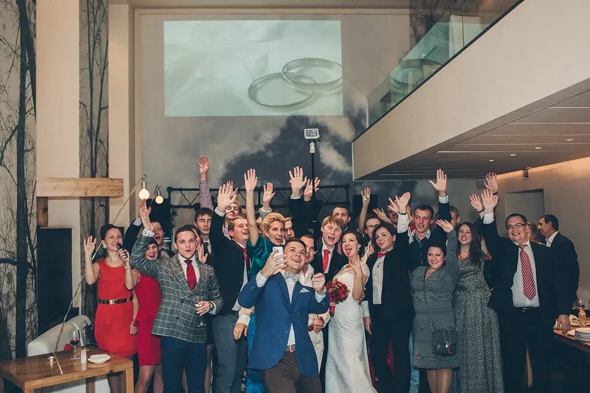 Ведущий Максим Крицкий