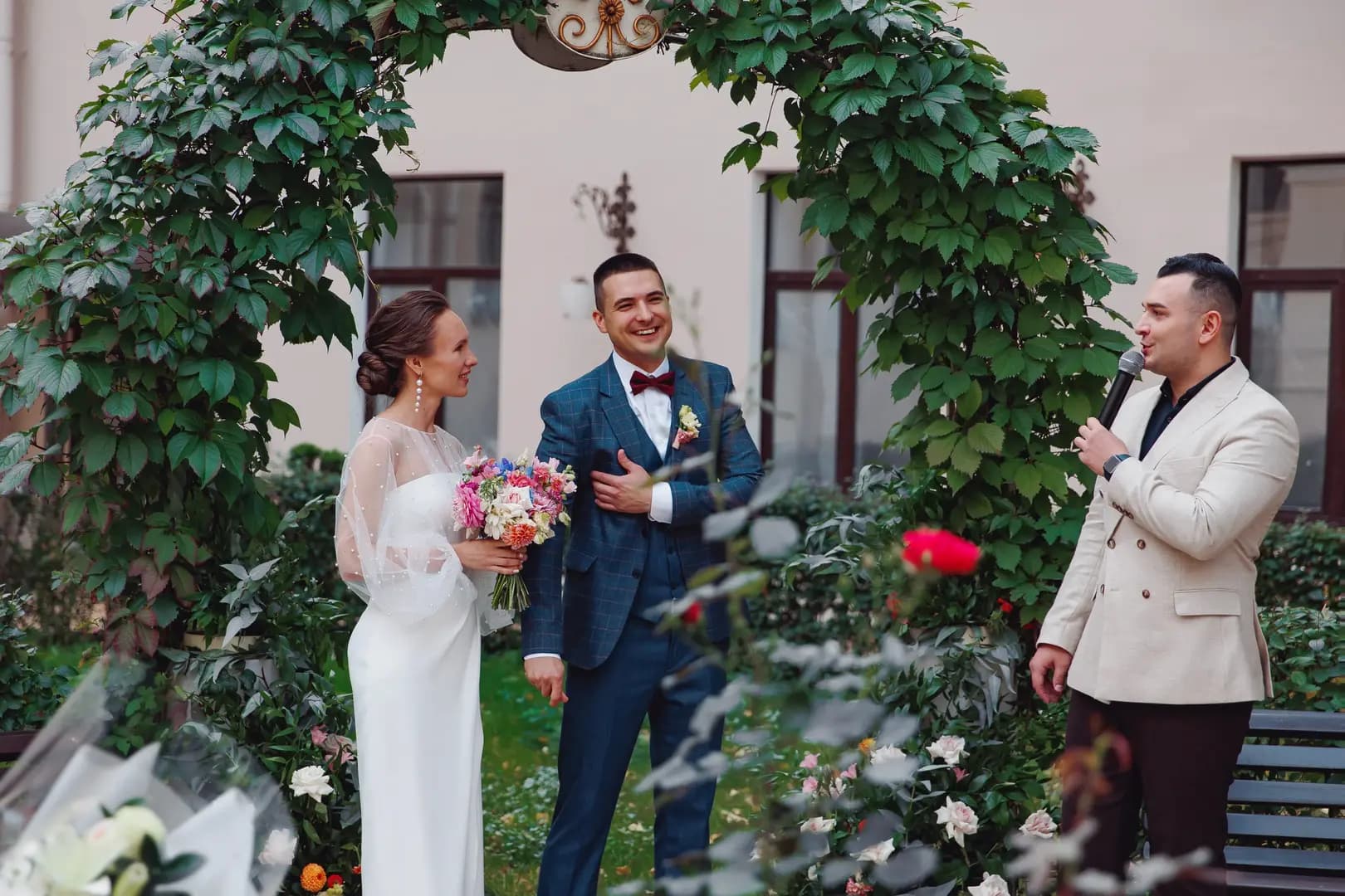 Ведущий Наиль Алиев