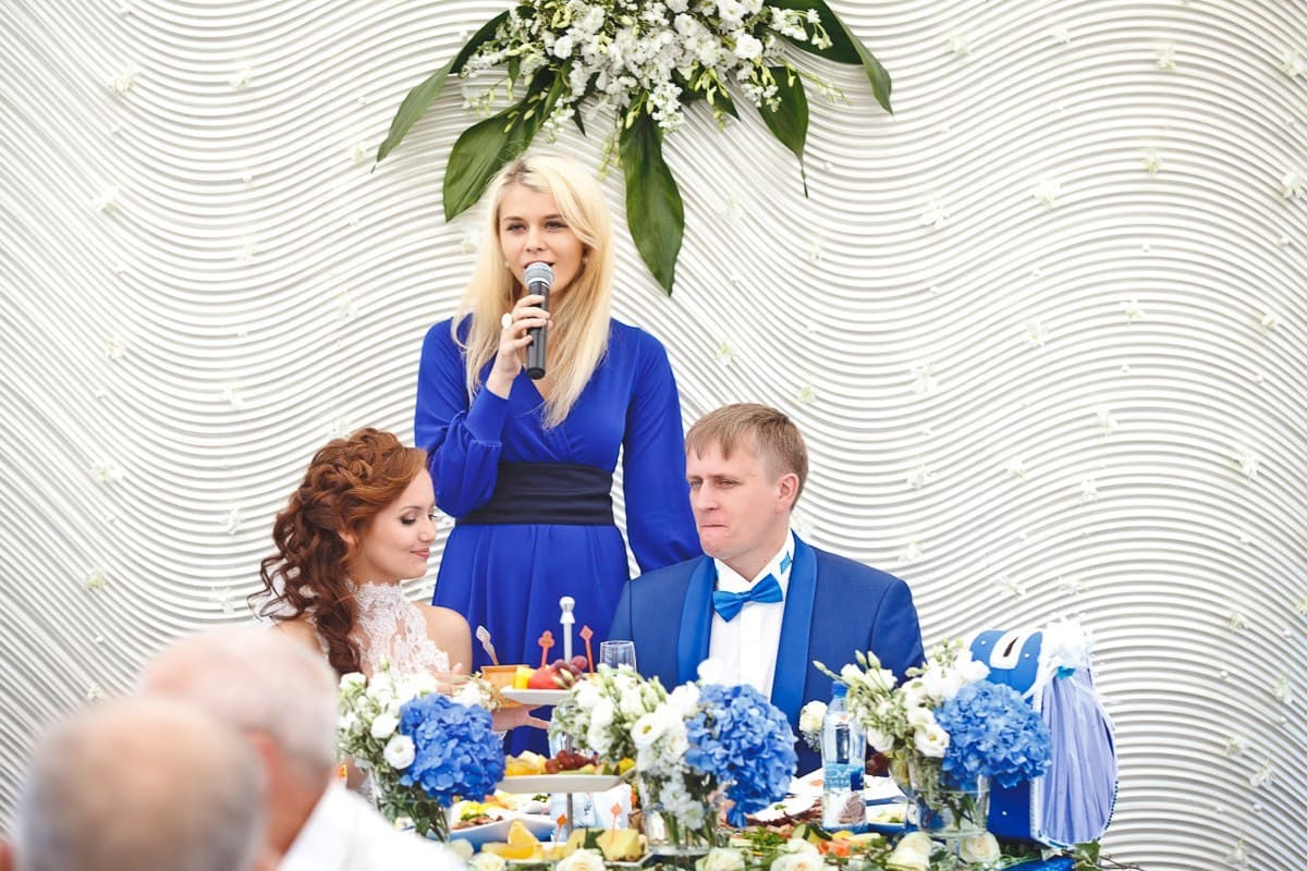 Ведущая Саша Пушкина