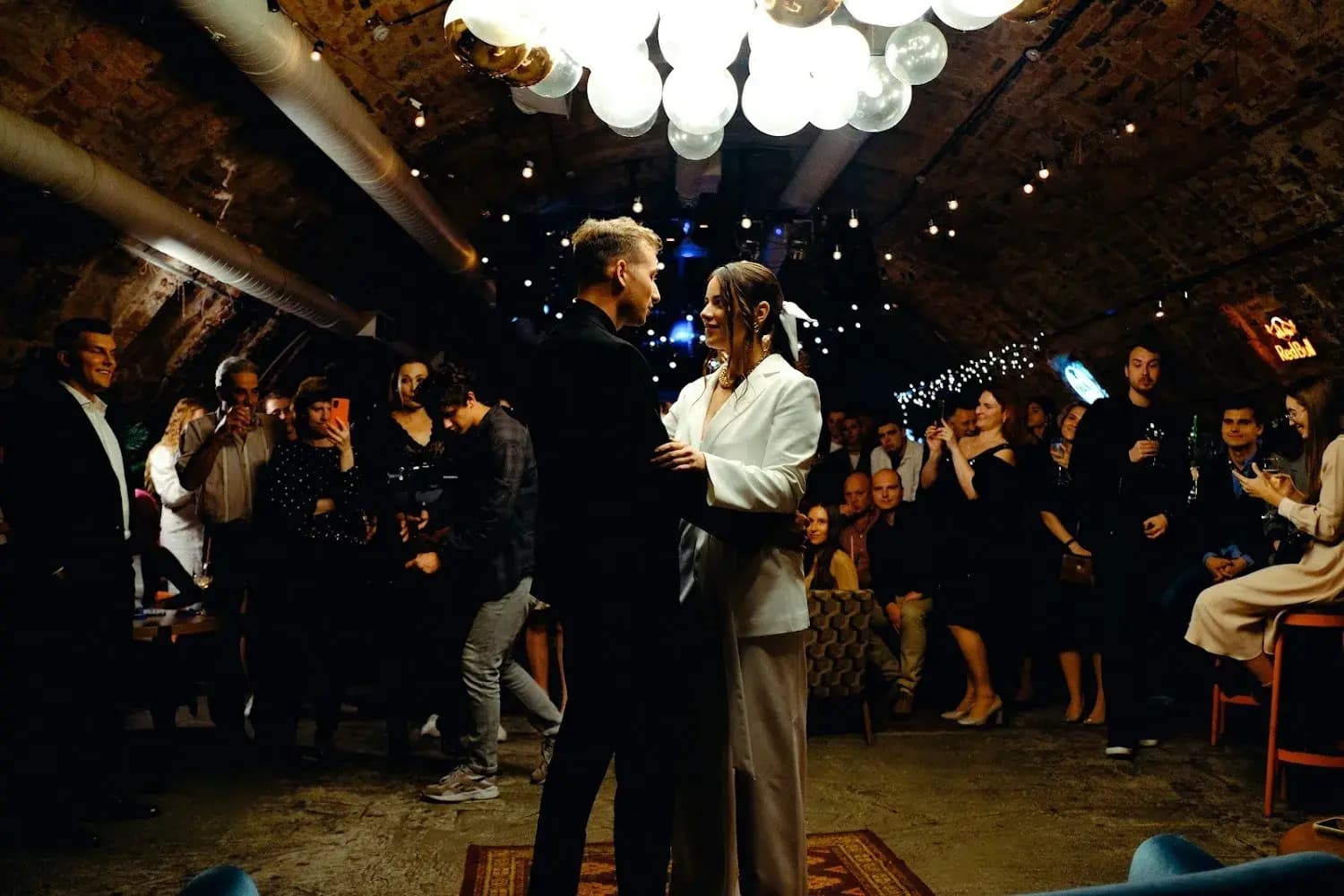 Ведущий Наиль Алиев