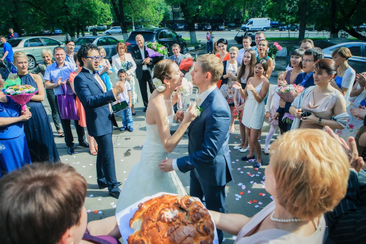 Ведущий Руслан Лойм