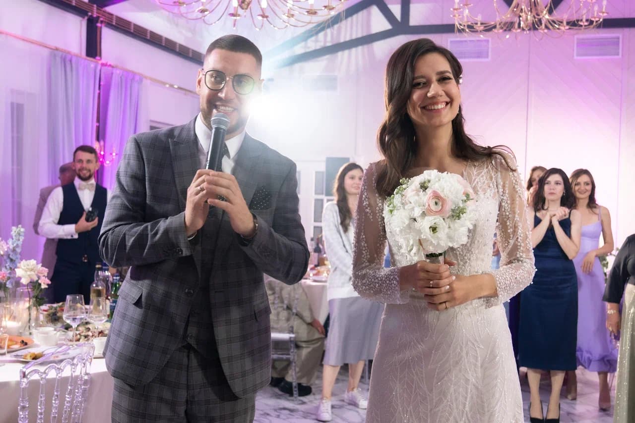 Ведущий Павел Ерофеев