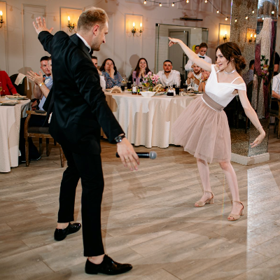 Ведущий Александр Дымов