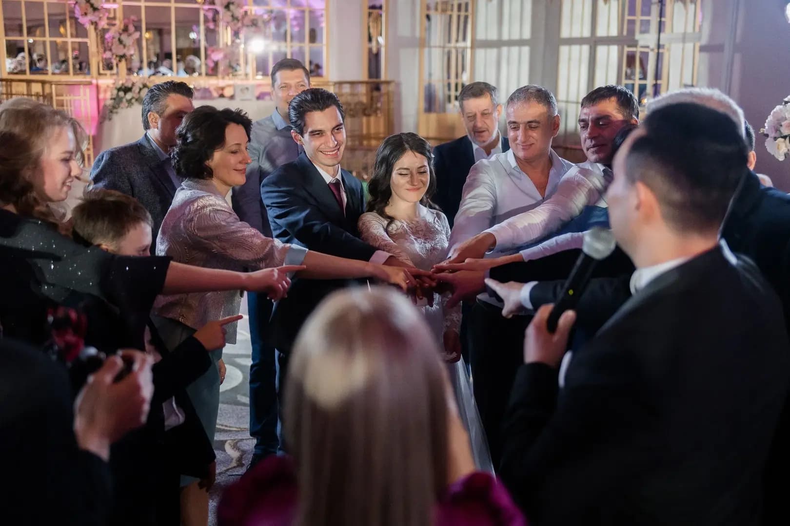 Ведущий Наиль Алиев