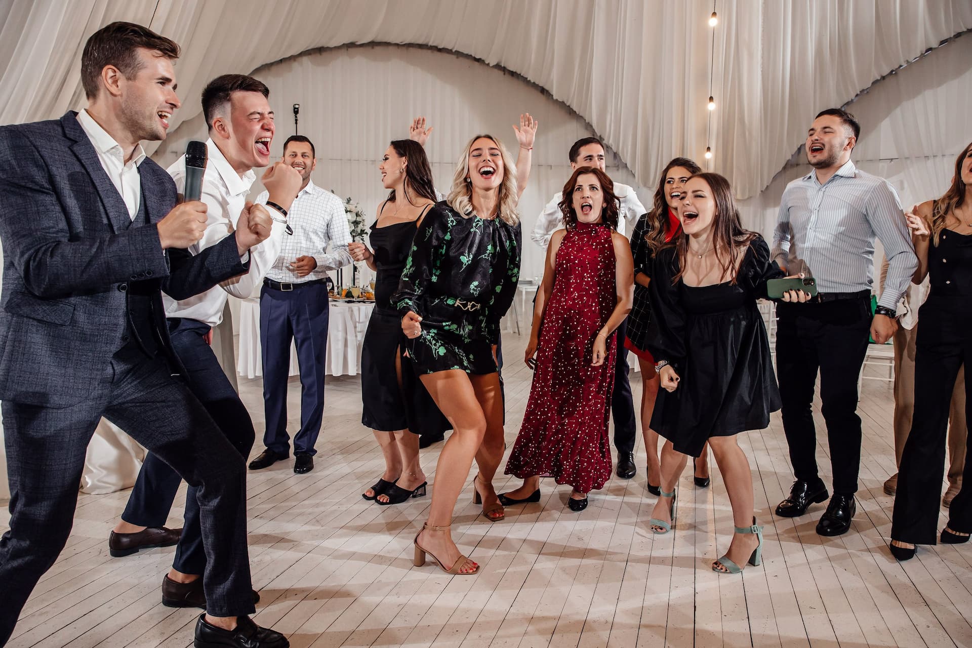 Ведущий Дмитрий Московский