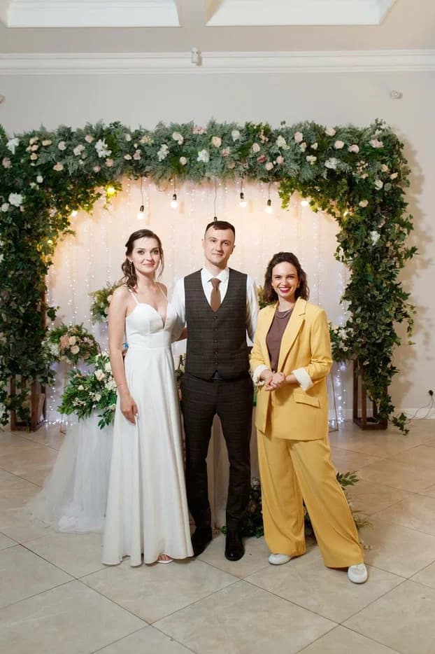 Ведущая Вера Стоич