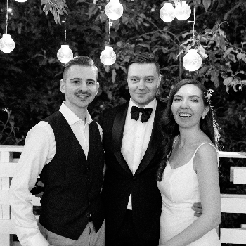 Ведущий Евгений Ярс