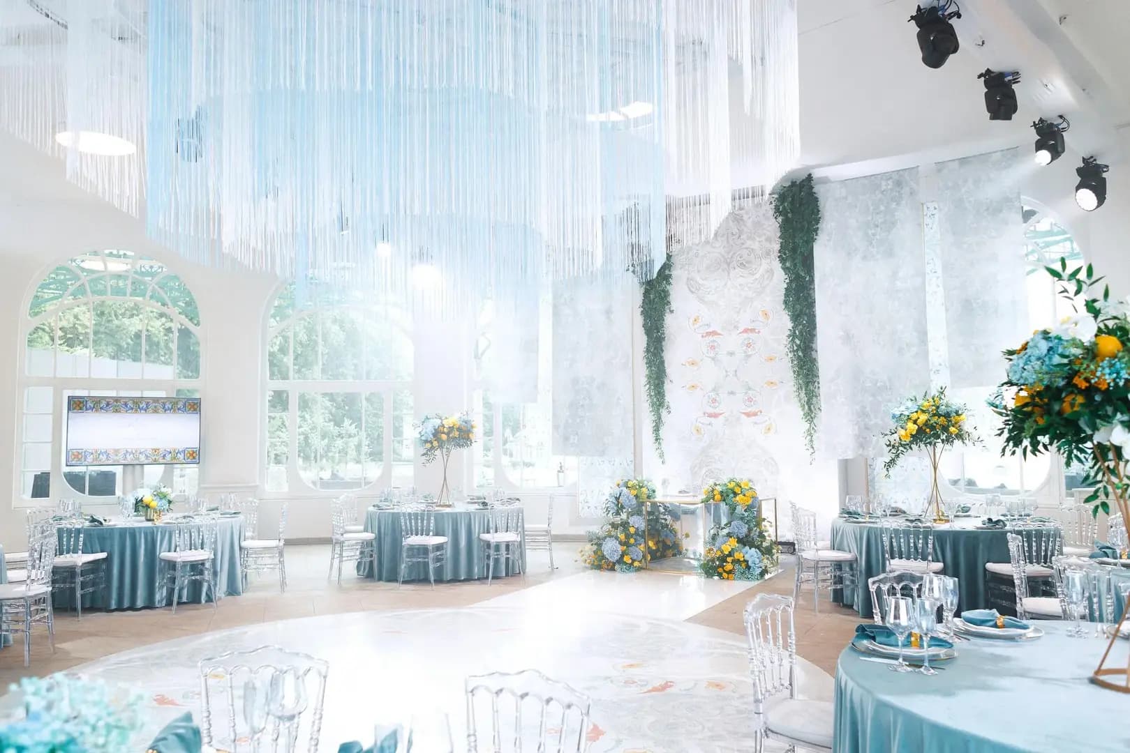 Студия флористики и декора Kristina Ageeva