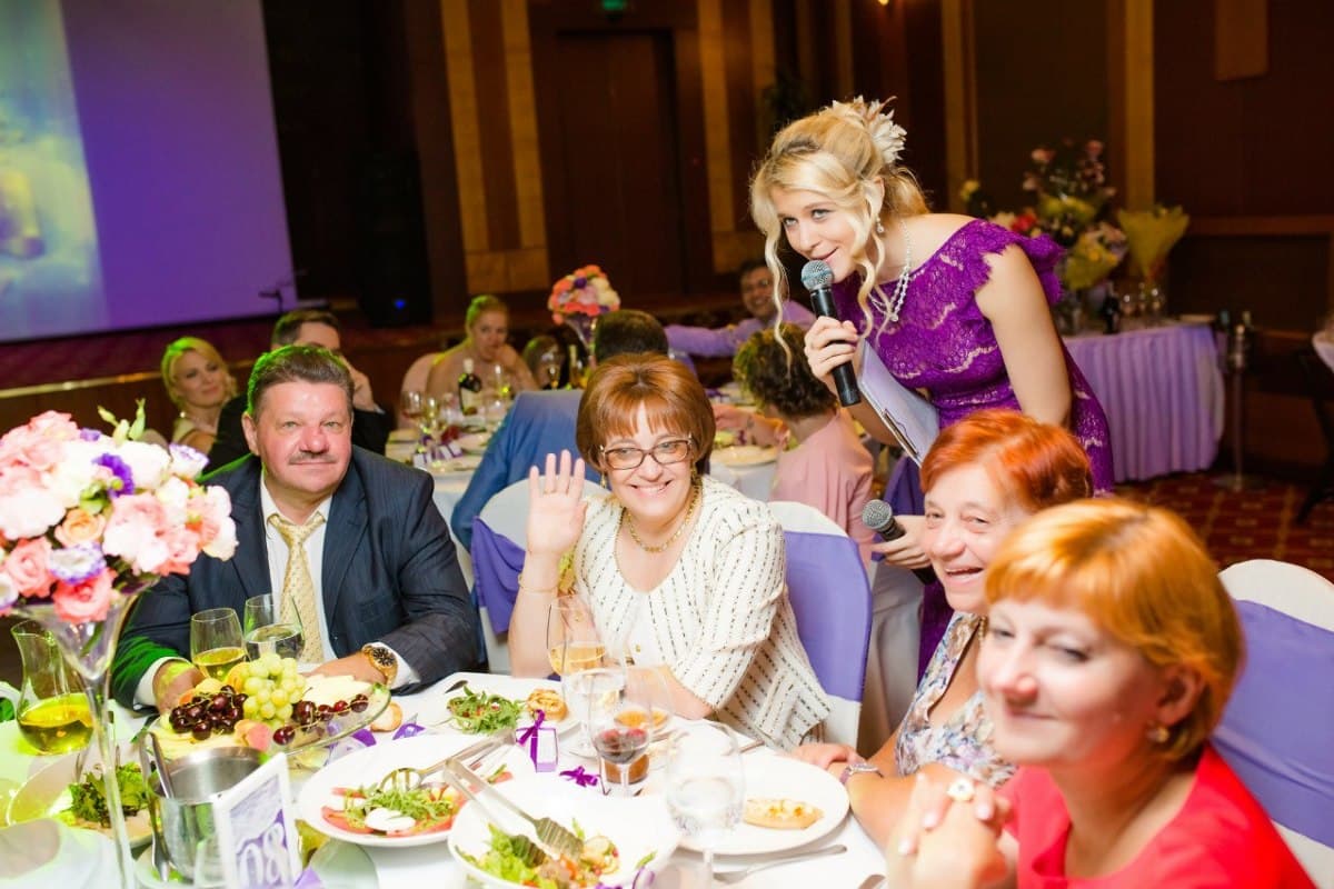 Ведущая Саша Пушкина