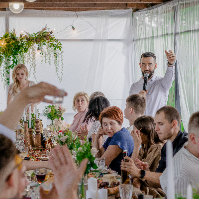 Ведущий Дмитрий Полухин